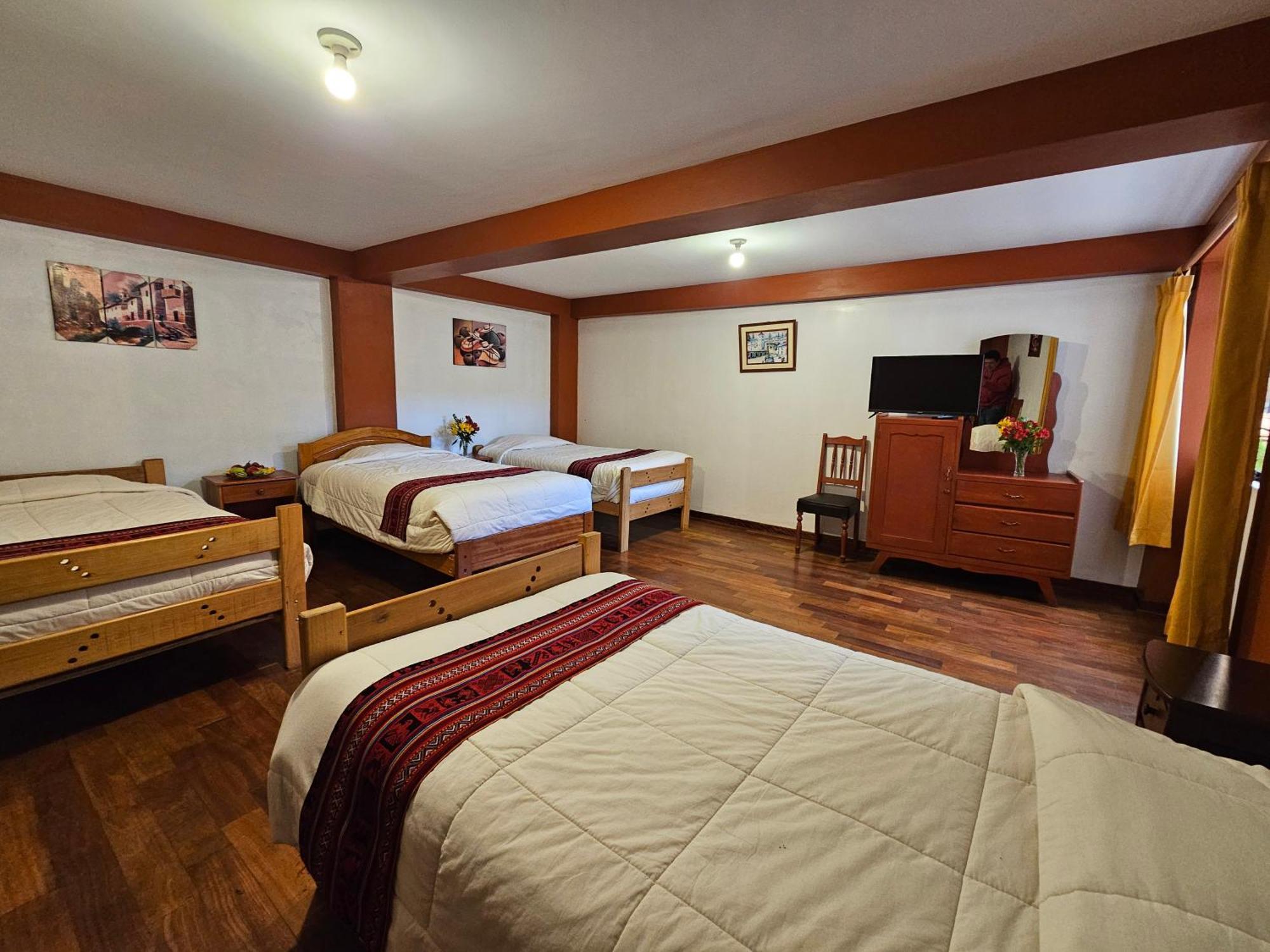 Hostal Con Vista A La Ciudad Santa Ana Cusco Exterior photo